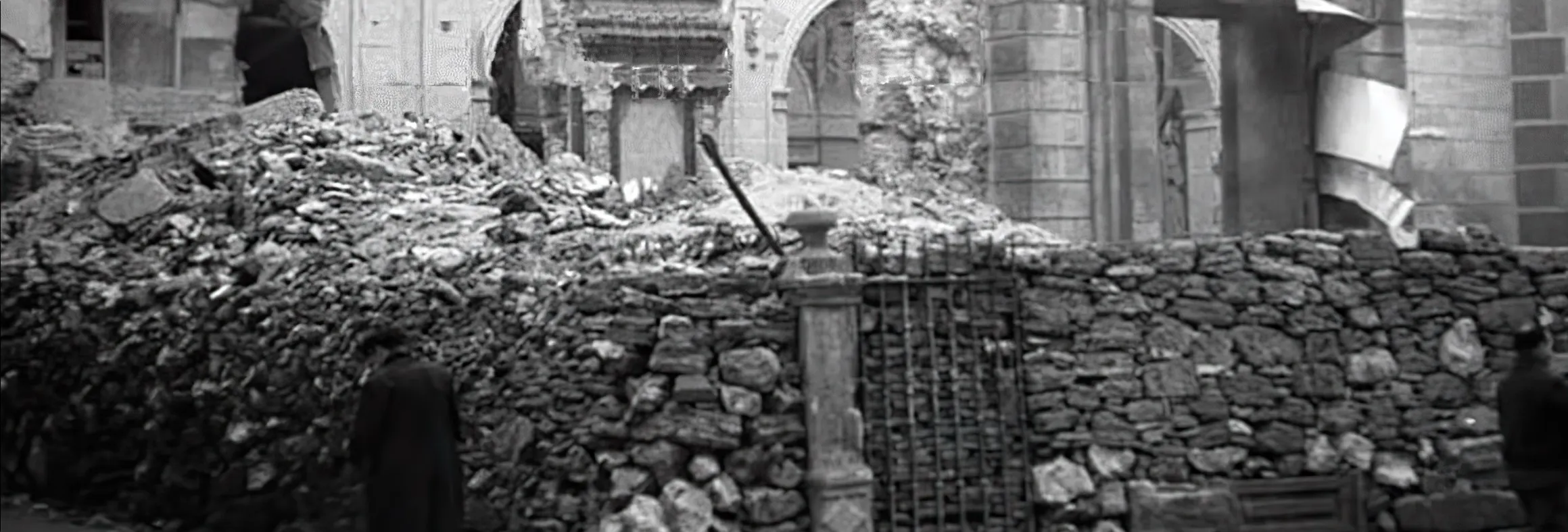 Ruinas del templo tras la Guerra Civil